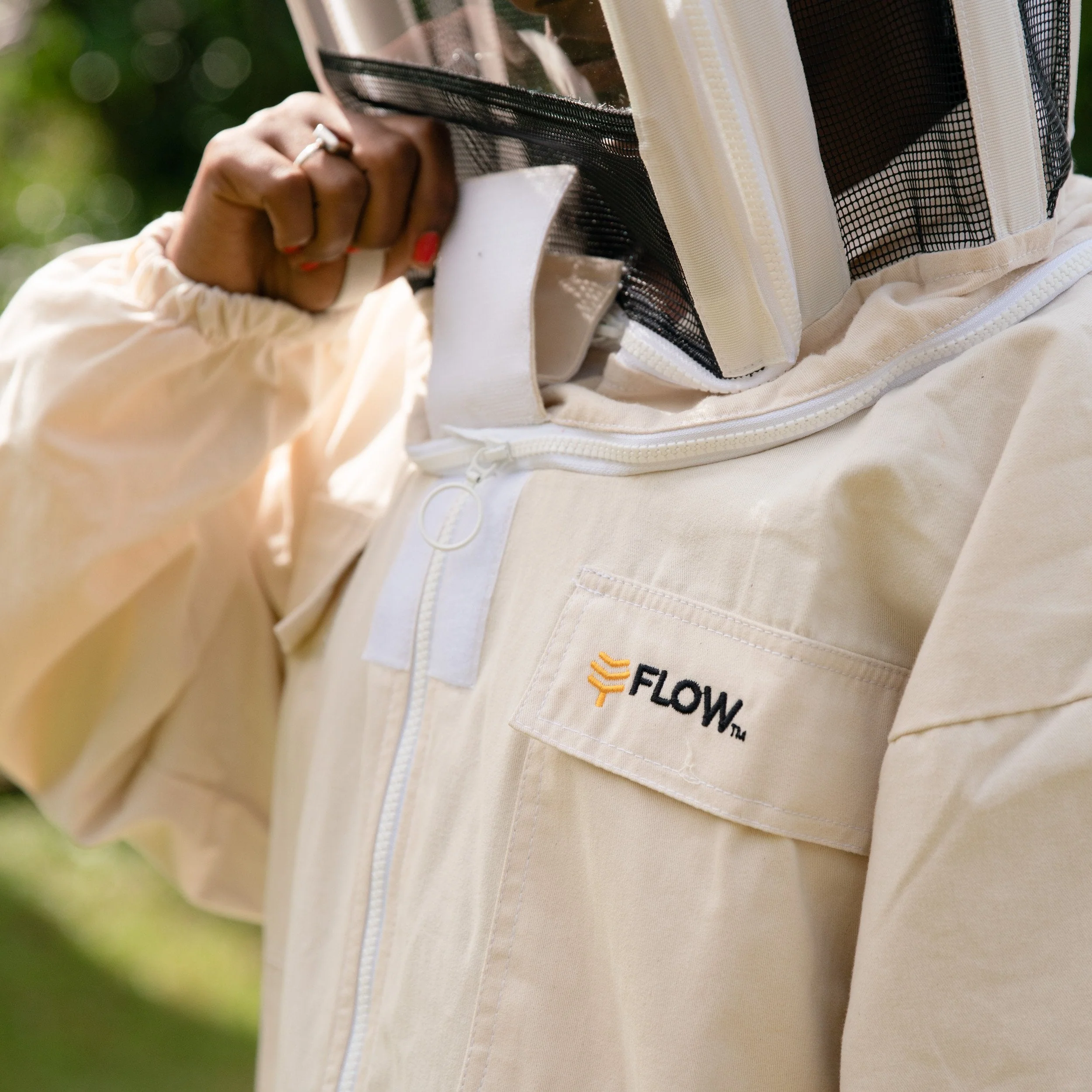 Flow Bee Suit Hood – Clear View - Image 9