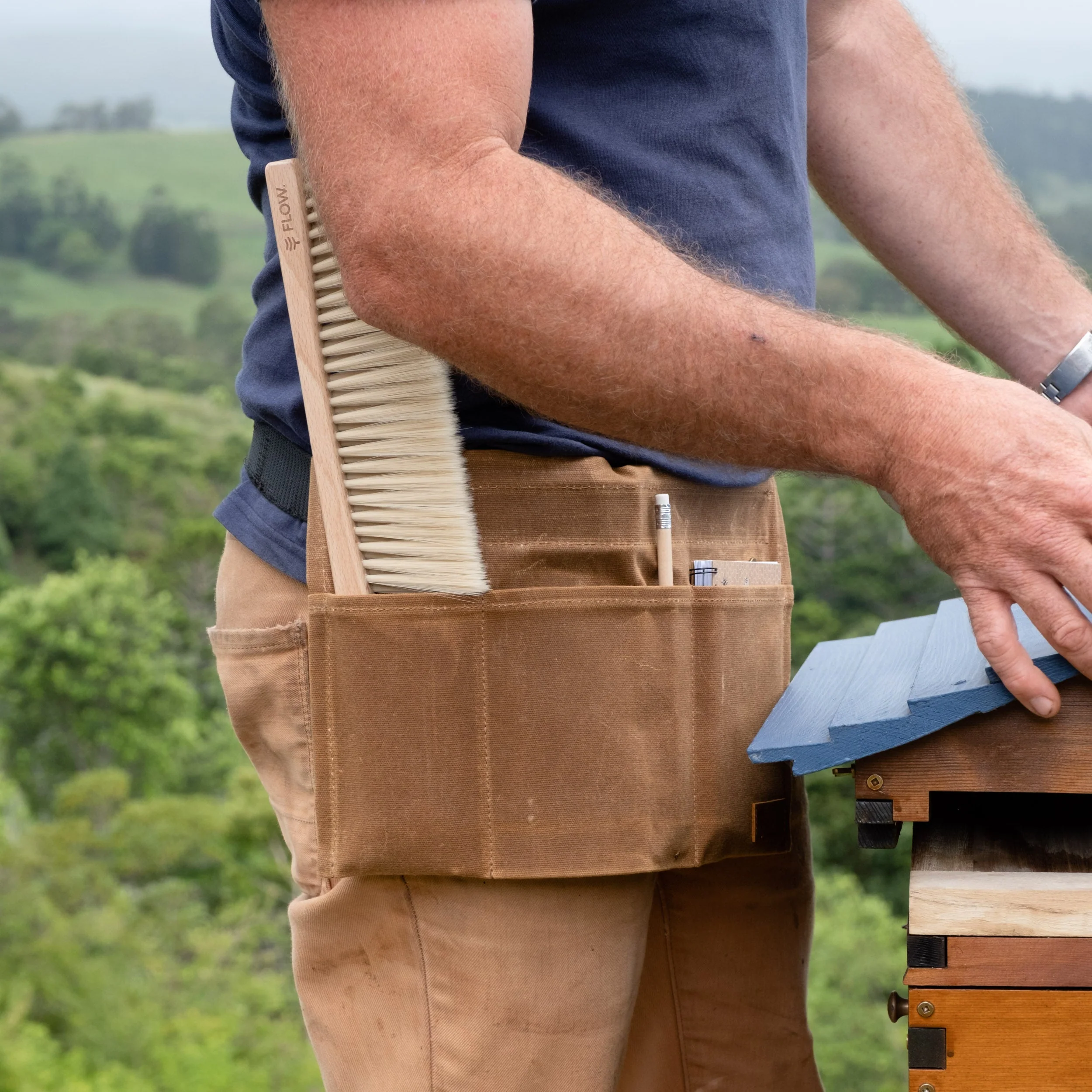 Flow Beekeeping Caddy - Image 4